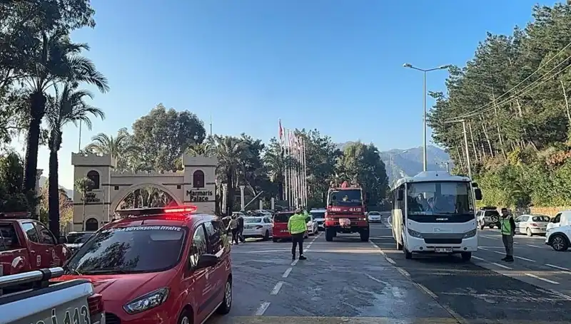 Muğla'daki Beş Yıldızlı Otelde Yangın: Tatilciler Panik İçinde Çıktı