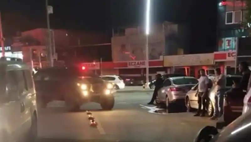 Kardeşi Annesini Bıçakla Yaralayan Genç, Kardeşinin Hayatına Son Verdi