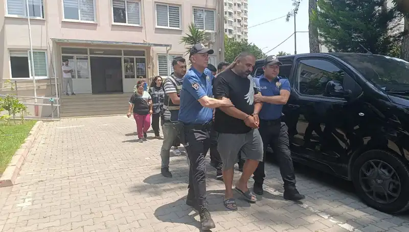 Adana’da Dolandırıcılık Operasyonu: 4 Şahıs Tutuklandı ve Çarpıcı Ayrıntılar Ortaya Çıktı