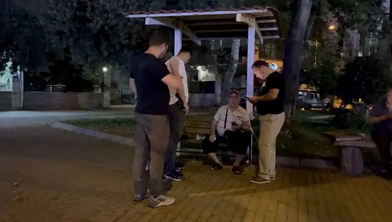 Görme Engelli Adamın Telefonunu Çalan Hırsız, Şehrin Güvenliğini Sarsıyor!