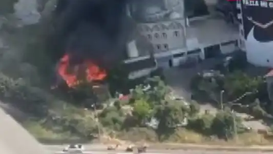Kağıthane'de Korkutan Yangın: Gökyüzünü Saran Dumanlar Ve Olayın Ayrıntıları