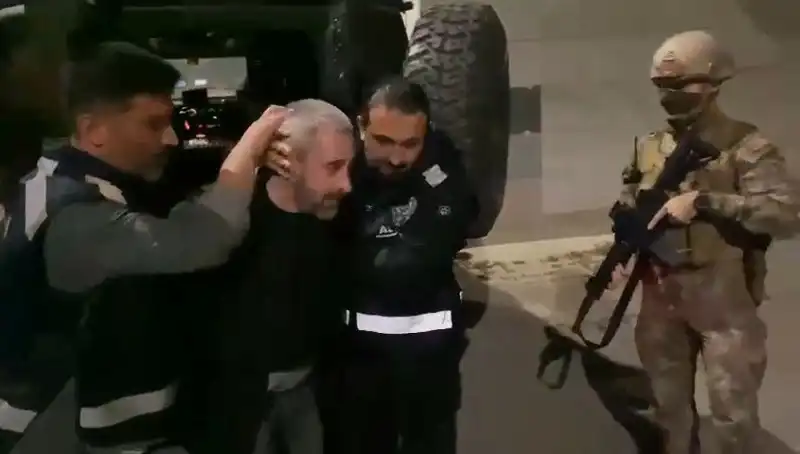 Kardeş Katilinin Yakalanmasında 213 Saatlik Görüntü İncelemesi Şaşırtıcı Sonuçlar Doğurdu