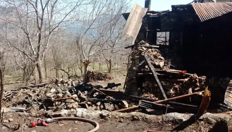Karaman’da Müstakil Evde Yangın: 1 Ölü, 1 Yaralı Olayı Şok Etti
