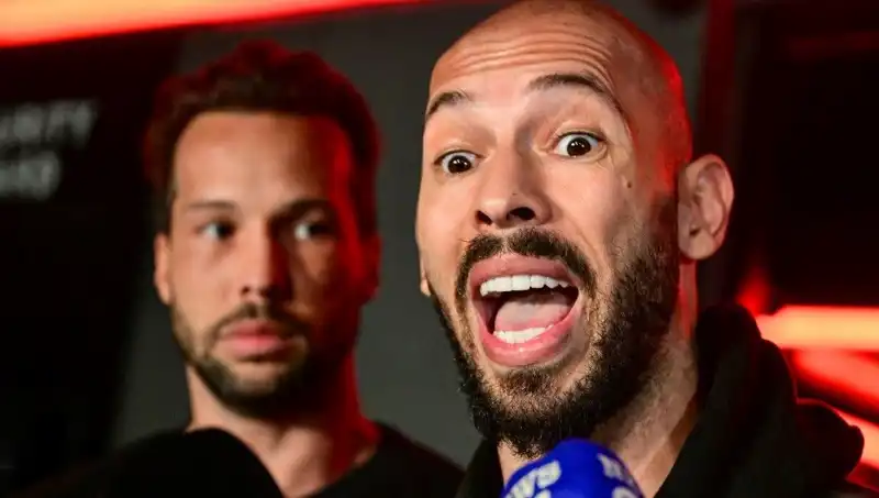 Cinsel İstismar Suçlusu Influencer Romanya'ya Döndü: Tepkiler Büyüyor!
