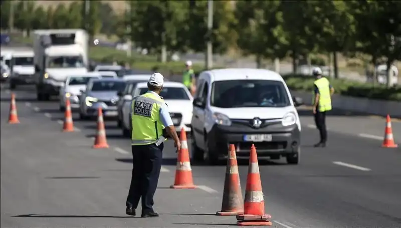 Tünel Konvoyu: Neden 50 Araçla Tüneli Kapadılar?