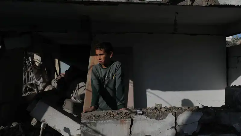 Gazze'deki Çatışmalar: Can Kaybı 52 Bin 365'e Ulaştı, Yüzlerce Aile Mağdur