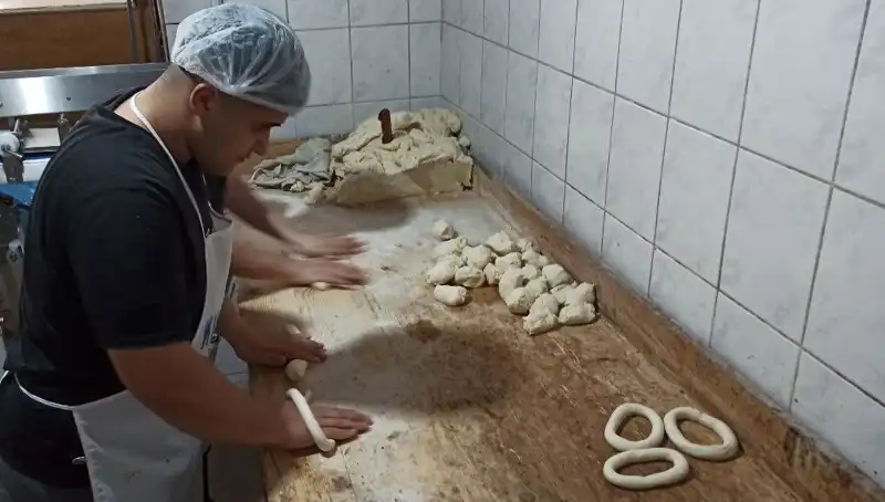 113 Yıllık Taş Fırının Efsanesi: Odun Ateşinde Geleneksel Lezzet Şimdi Burada!
