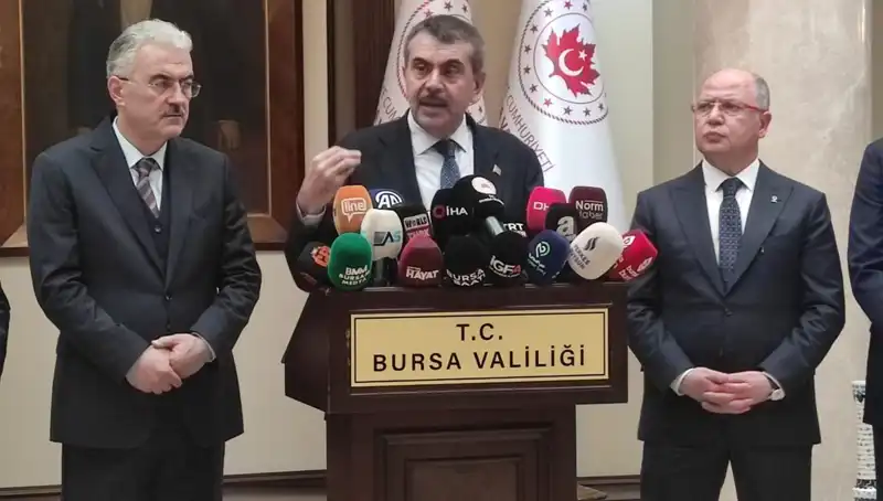 Bakan Tekin, Protestolara Katılan Çalışanlara Yaptırım Uyarısında Bulundu!