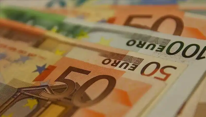 Euro, Tavan Fiyatından Gerileyerek Yatırımcıları Şaşırttı