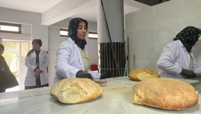 600 Yıllık Gelenek Yaşatılıyor: Ata Ekmeği Yeni Bir Gelir Kapısı Oluyor