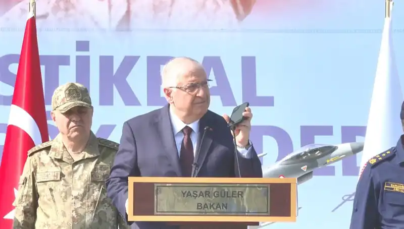 Cumhurbaşkanı Erdoğan, Mehmetçik'e Bayram Kutlaması Yaptı: Vatanseverlik Dolu Anlar