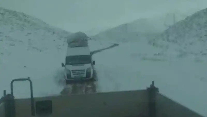 Siirt’te Kar Açlığı: O An Kutlu Kurtarma Operasyonu