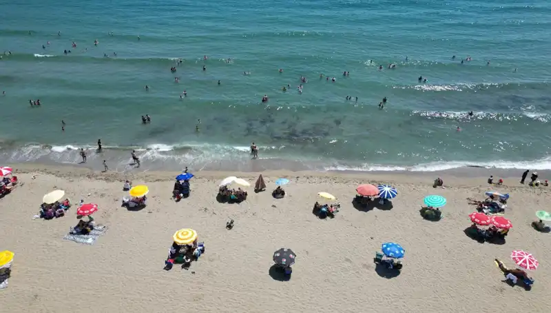 Tekirdağ'da Sıcak Hava Dalgasıyla Sahillere Akın Etti