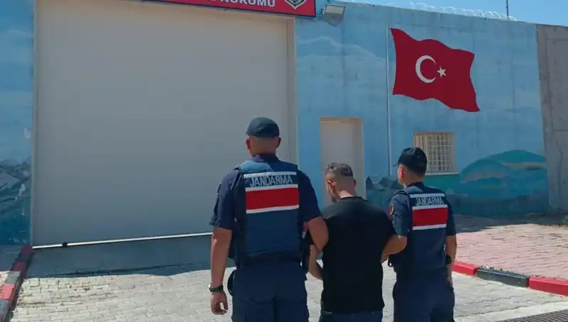 Afyon'da Dikkat Çeken Operasyon: 9 Aranan Suçlu Yakalandı!