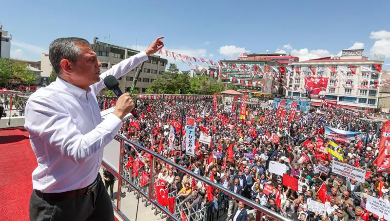 Özgür Özel’den Çarpıcı Açıklama: Silah Bırakma Çağrısına Tam Destek