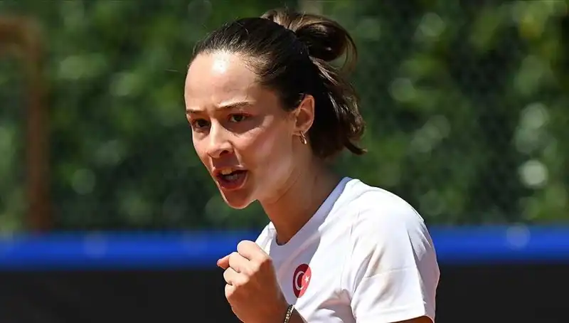 Milli Tenisçi Zeynep Sönmez, Final Turunda Büyük Bir Başarıya İmza Attı