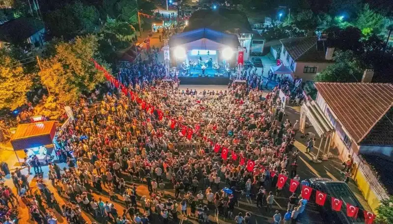 Leylek Şenliği: Bir Doğa Harikasıyla Buluşmaya Hazır Maceranızı Kaçırmayın!