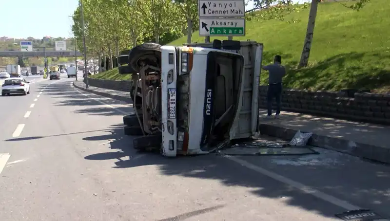 Küçükçekmece D-100 Karayolu’nda Trafik Kazası: Çok Sayıda Yaralı